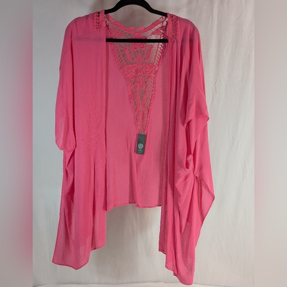 Vince Camuto Fuchsia Sheer Kimono with Crochet Detailing Short Sleeve One Size - Picture 1 of 9